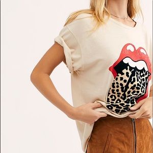 Stones Flocked Leopard Tongue Tee